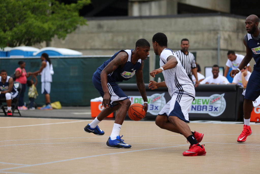 Players on SnapSports Outdoor BounceBack at Dew NBA 3X