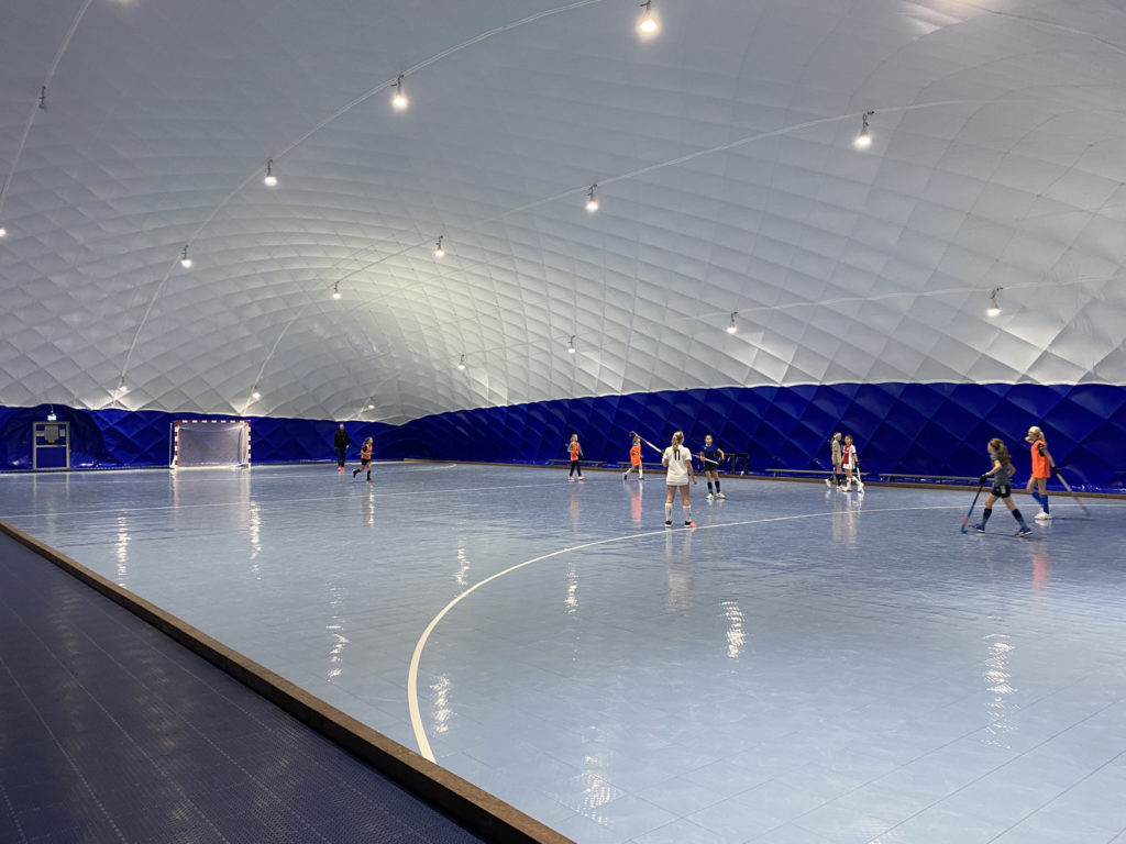 Indoor court in color alloy