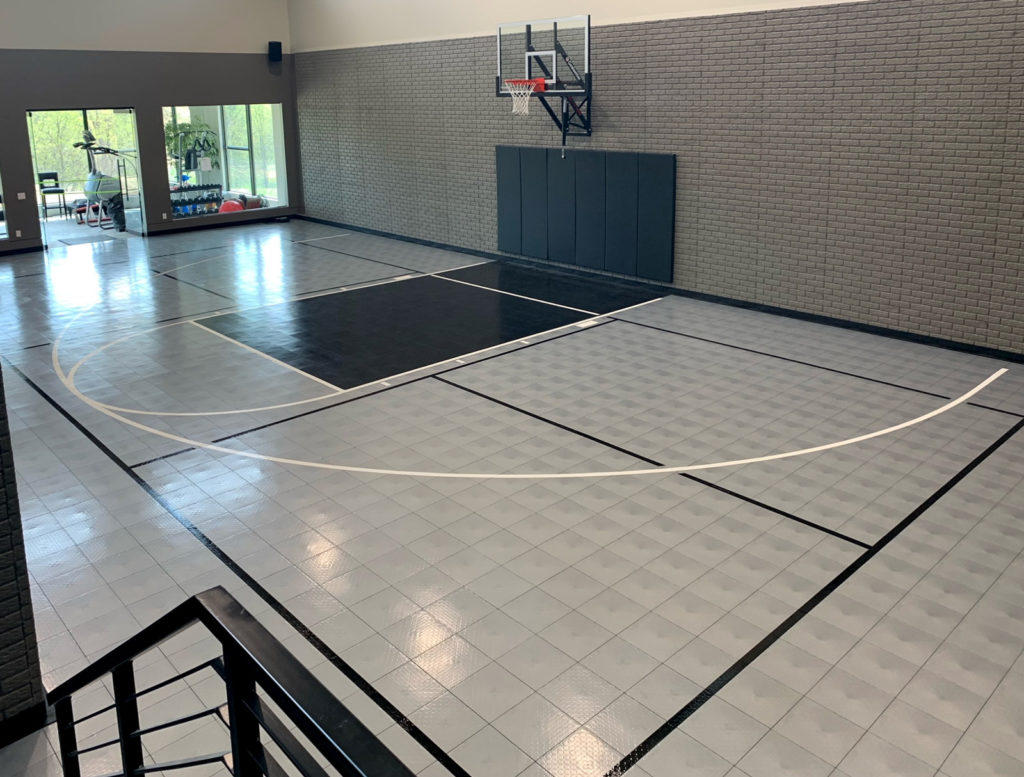 Gym indoor multi-court in alloy and black