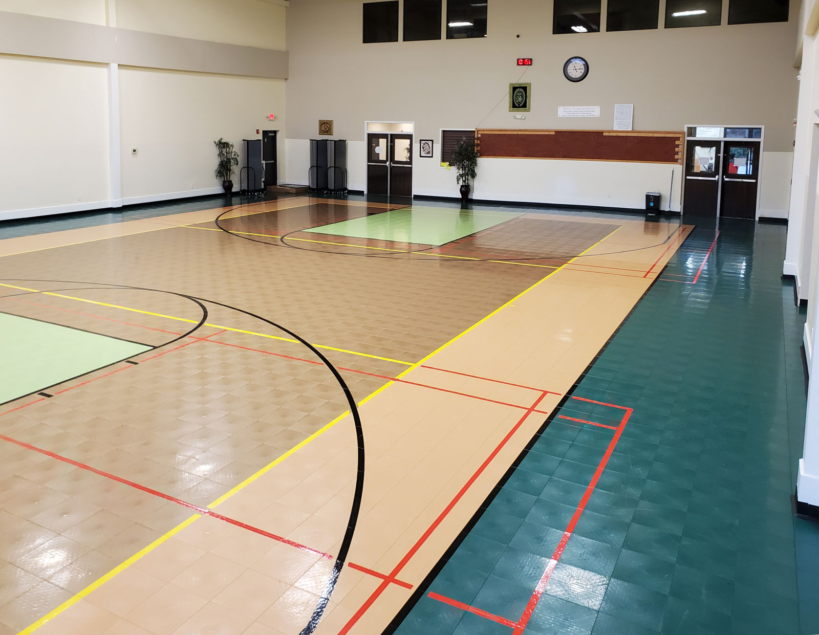 Indoor multi-court with various colors and sport lines